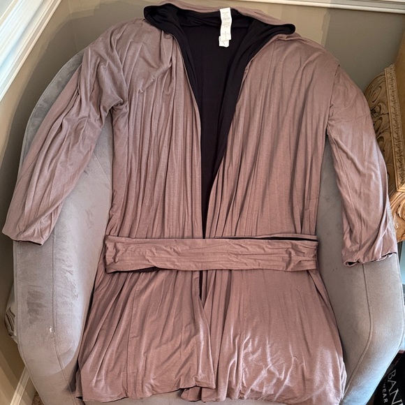 Soma Lounge Robe - Picture 1 of 5